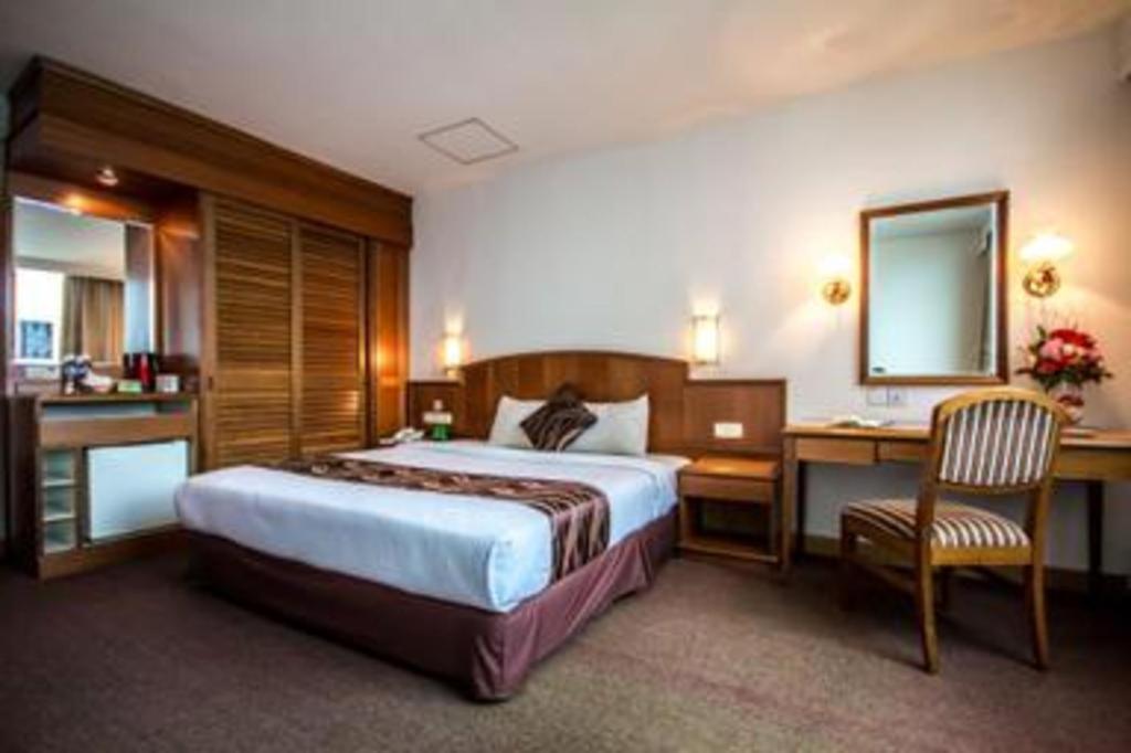 Hotel Continental George Town Esterno foto