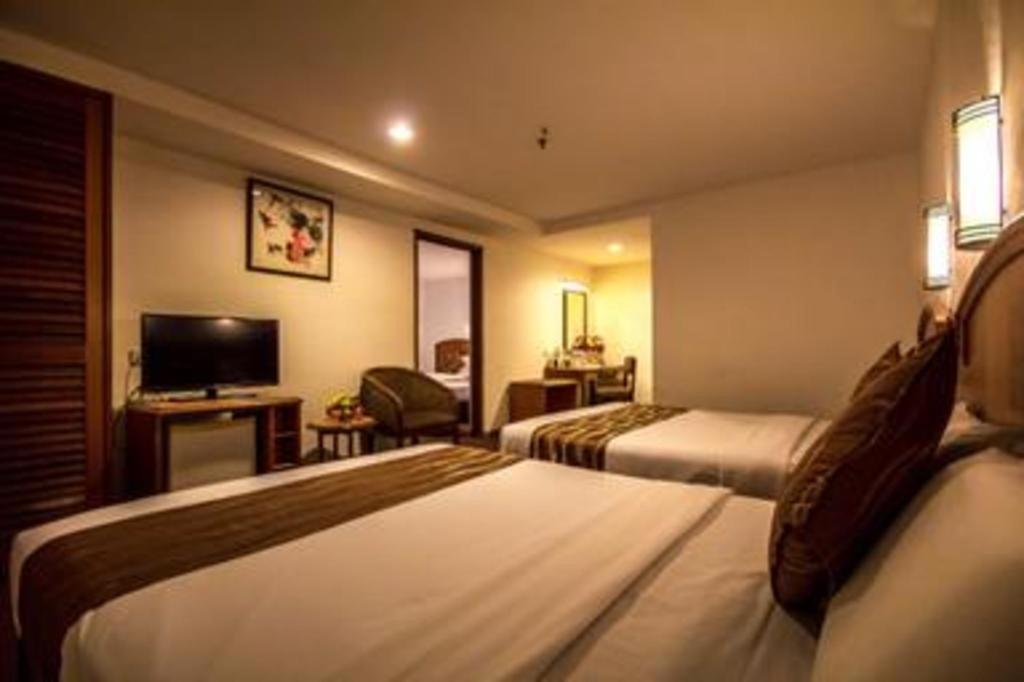 Hotel Continental George Town Esterno foto
