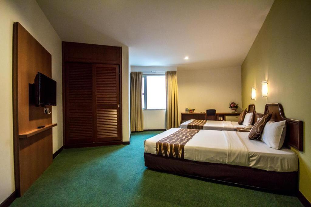 Hotel Continental George Town Esterno foto